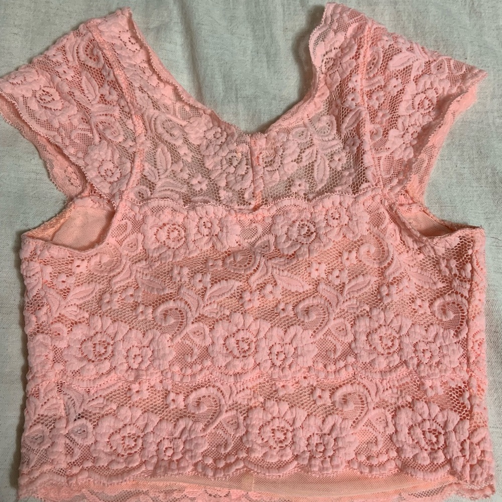 Crop top! - Picture 3 of 3
